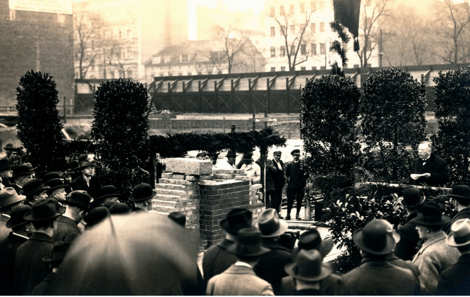 Grundsteinlegung Rathaus Wedding 