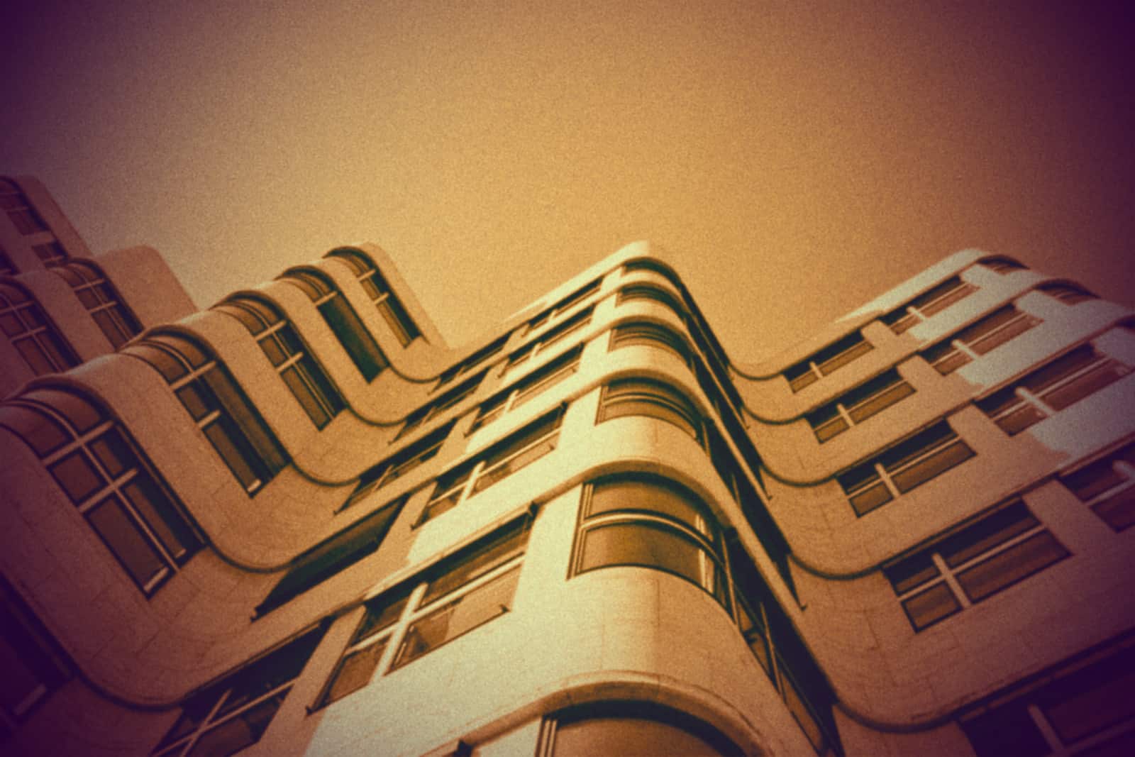 tanz auf dem vulkan - babylon berlin - stadtrundfahrt berlin - 1600x1067 - 17x